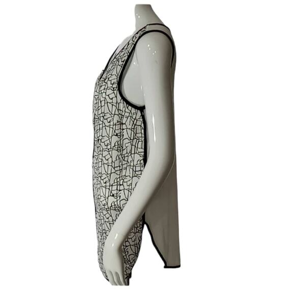 NWOT BODYFLIRT Slightly Sheer Abstract Top Size XS - Picture 4 of 6